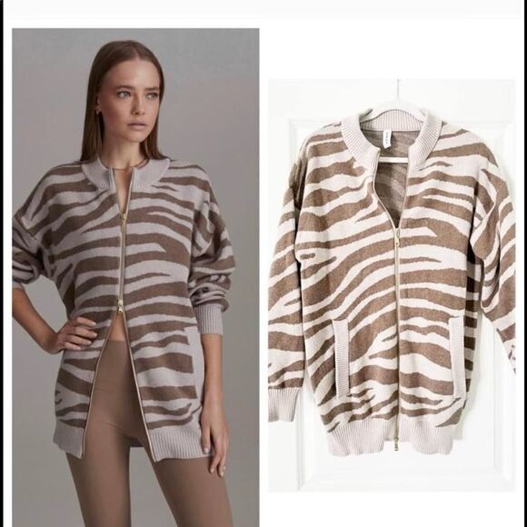 EUC Varley Zebra-Striped Cardigan Sz. Small - Picture 1 of 7